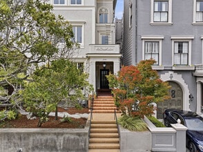 Building Photo - 2998 Pacific Ave