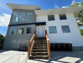 Building Photo - 500 E Fort Union Blvd