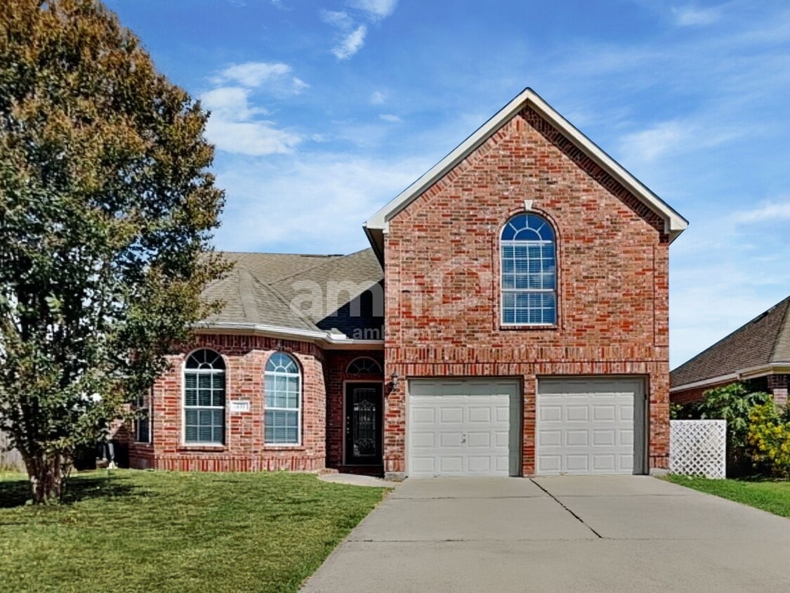 Foto principal - 439 Pinewood Ridge Dr