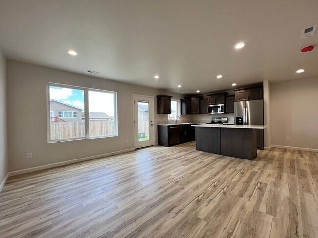 Foto del edificio - Welcome to Lincoln ND's newest development, Moon Ridge!