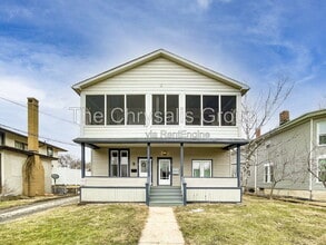 Building Photo - 738 E Main St