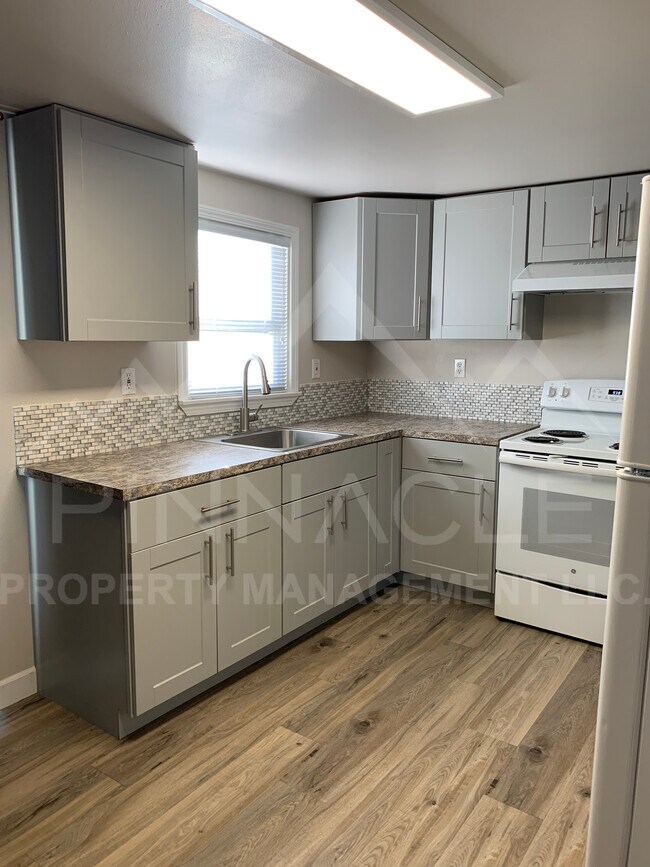 Foto del edificio - 1215 Landon Ave