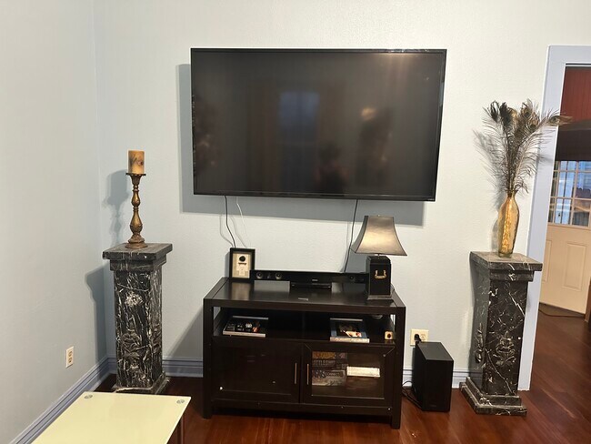 Foto del edificio - 423 Dakin St