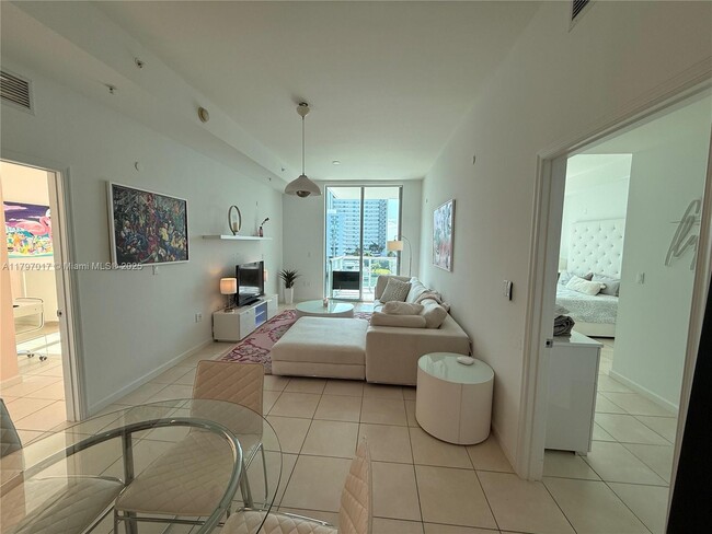 Foto del edificio - 7928 East Dr