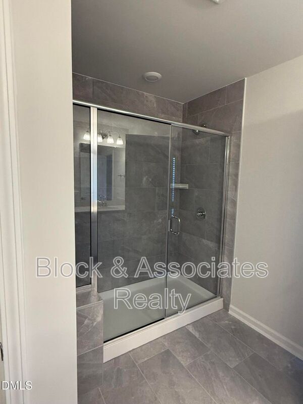 Building Photo - 2132 Grouse Ski Cir