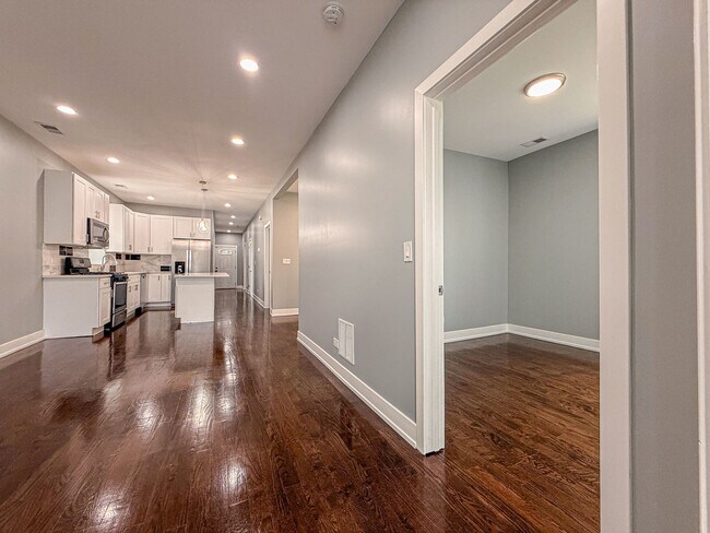 Foto del edificio - 4817 W Jackson Blvd