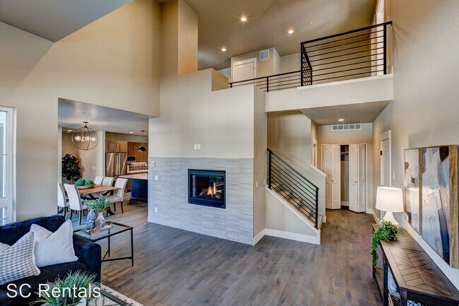 Building Photo - 4 br, 3.5 bath House - 910 Hillpond