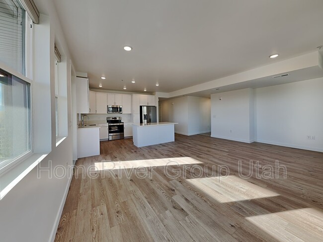 Building Photo - 8392 Sky Mirror Ln