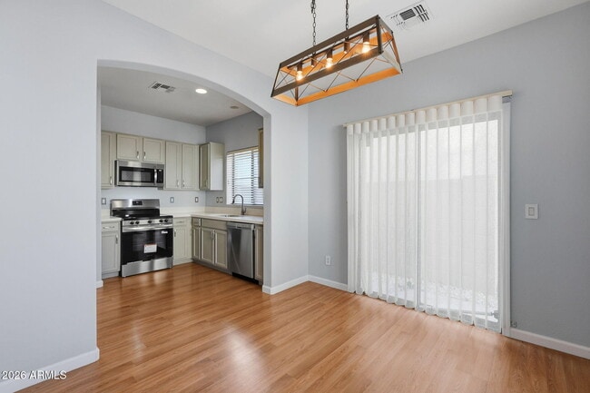 Foto del edificio - 4678 E Redfield Rd