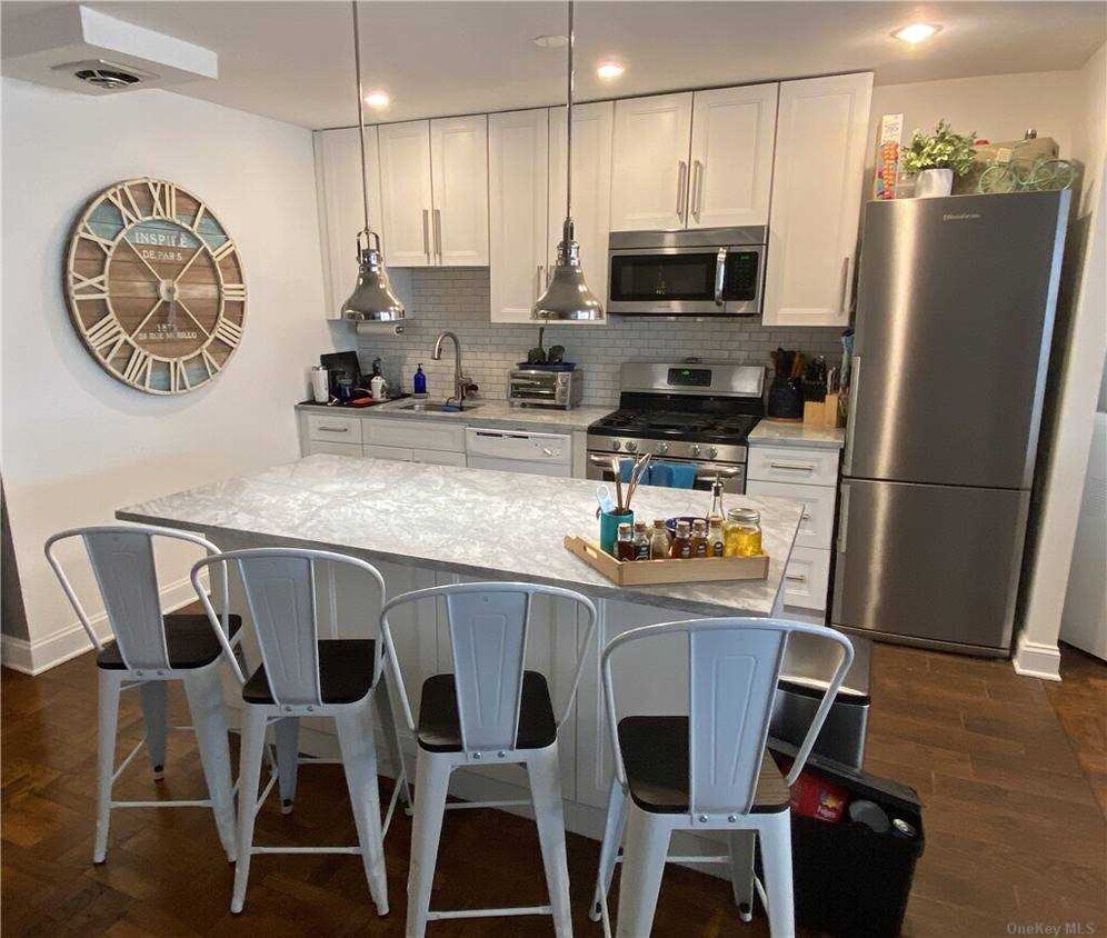 Foto principal - 504 Long Beach Blvd