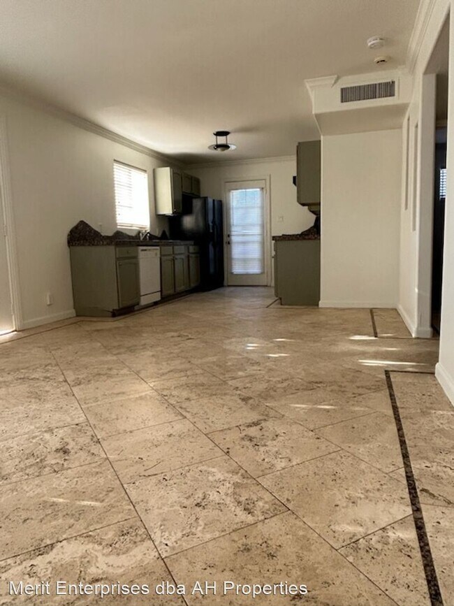 Foto del edificio - 3 br, 2 bath House - 4627 N 11TH ST FRONT