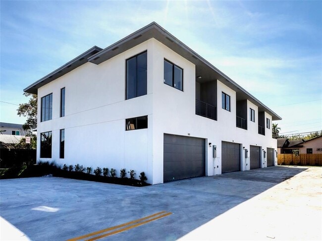 Foto del edificio - 102-116 NW 41st St