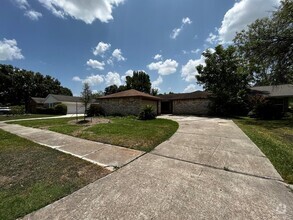 Building Photo - 14227 Cellini Dr