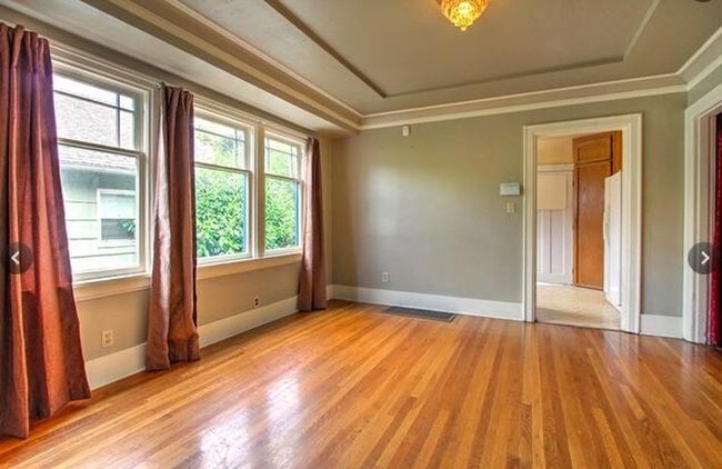 Building Photo - 5320 8th Ave NE
