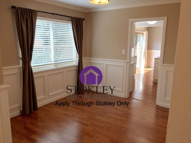 Building Photo - 1721 Countrywood Ct