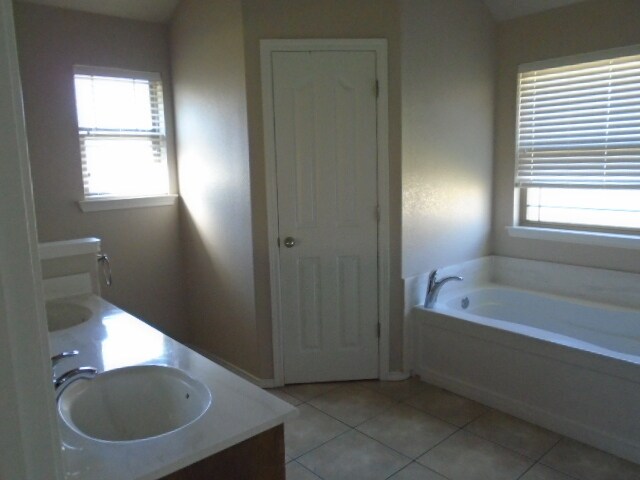 Building Photo - 7018 Springwater