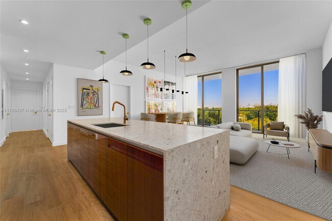 Foto del edificio - 2678 Tigertail Ave
