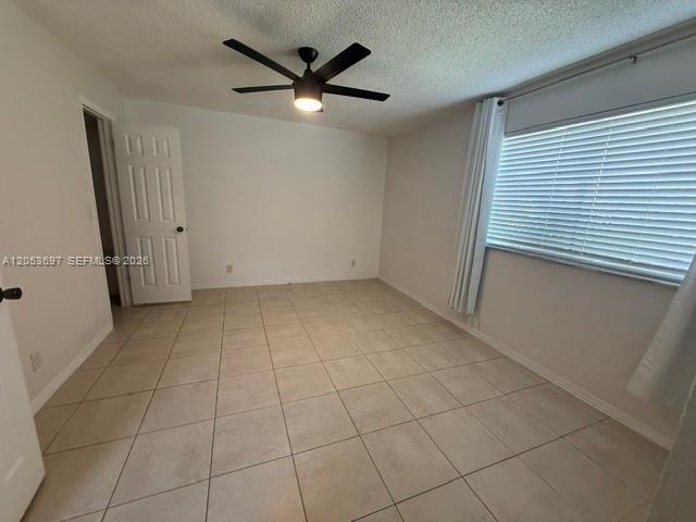 Building Photo - 3410 Pinewalk Dr N