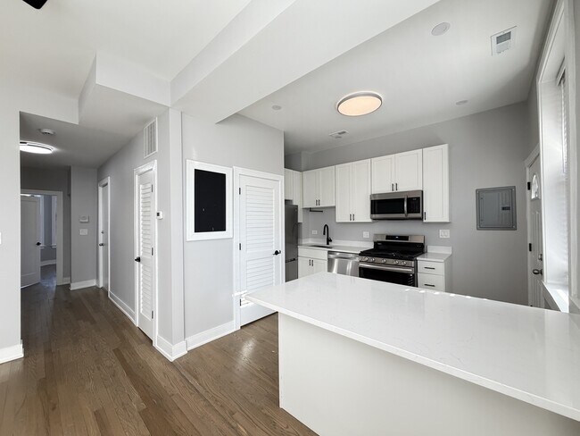 Foto del edificio - 3836 N Wilton Ave