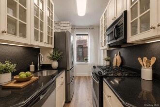 Building Photo - 37-21-37-80 80th St