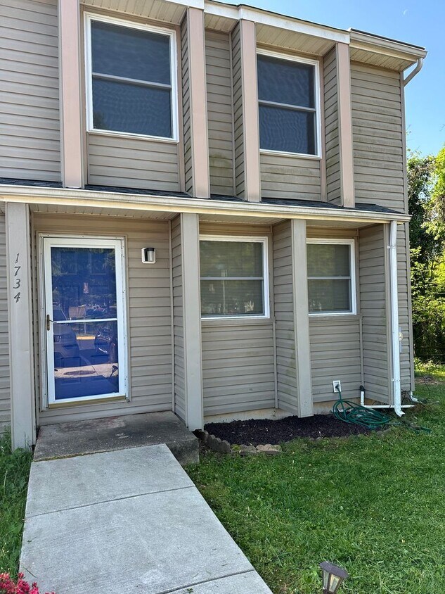 Primary Photo - Whispering Woods Townhome Reduced!!