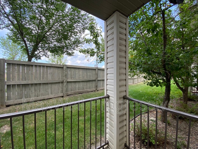 Building Photo - 330 Clareview Station Dr NW