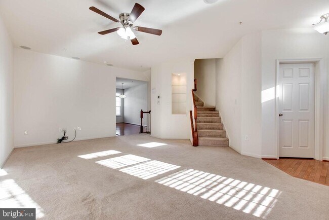 Foto del edificio - 6721 Caleb Dorsey Square