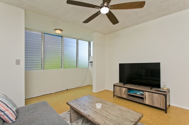 Building Photo - UPDATED PRICE $1,900 Alohalani Tropicana #...