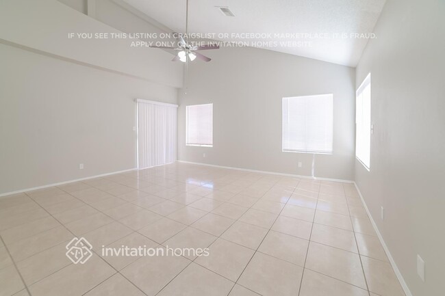 Building Photo - 6334 W Golden Ln