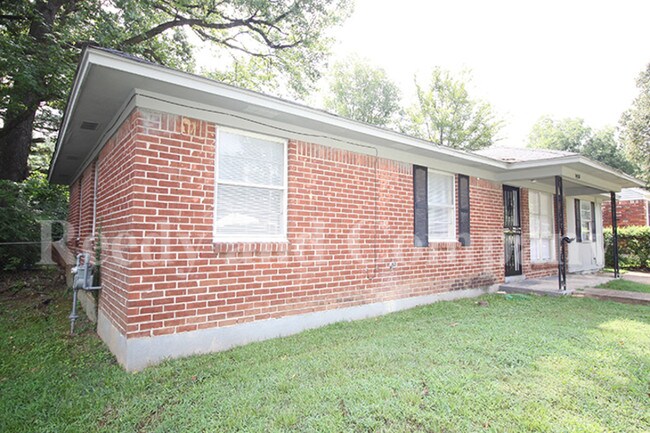 Building Photo - 3762 Southland St