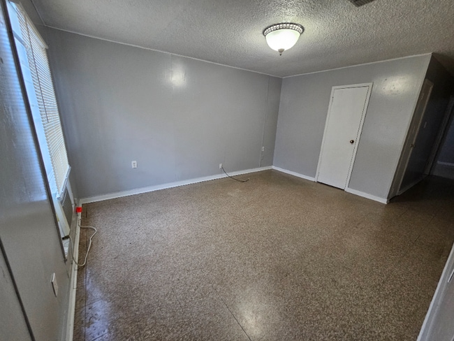 Building Photo - 506 Orchid Dr