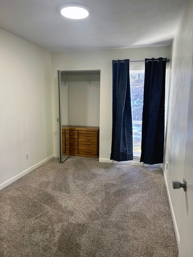 Foto del edificio - 1378 Bradley Drive