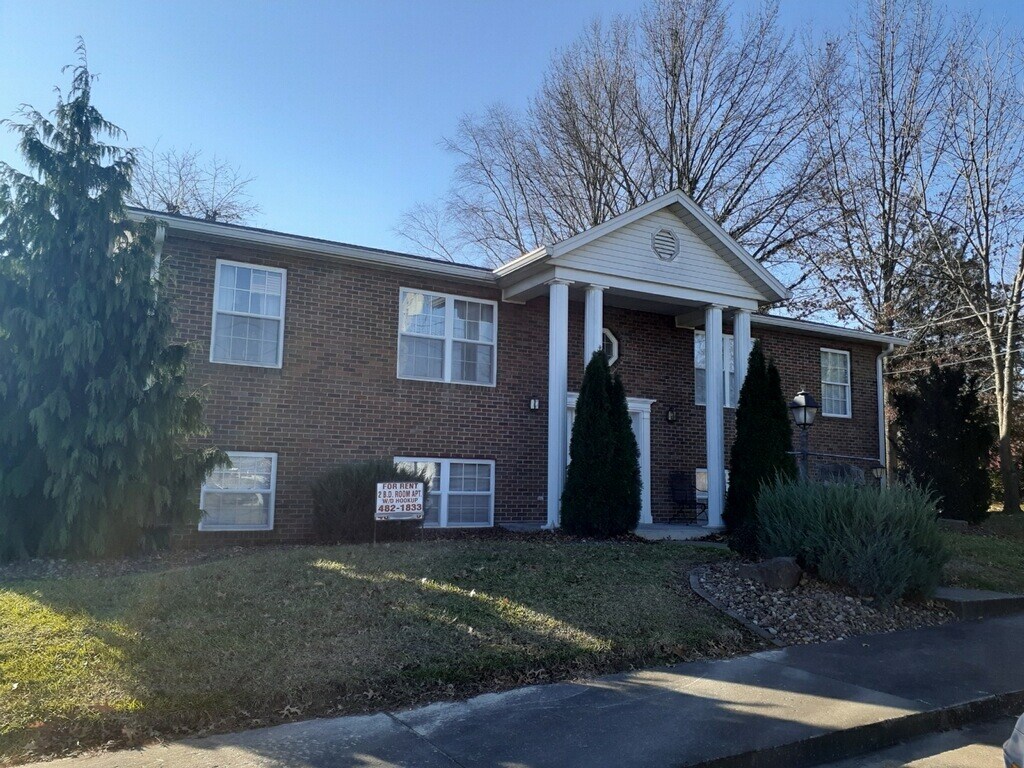 1106 Church Ave Unit 6, Jasper, IN 47546 Apartments in Jasper, IN