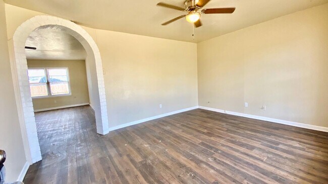 Foto del edificio - $0 First Month's Rent / $0 Deposit at Move-in