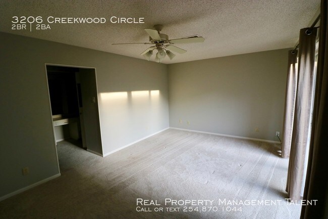 Foto del edificio - Charming home in the Lake Waco Area -