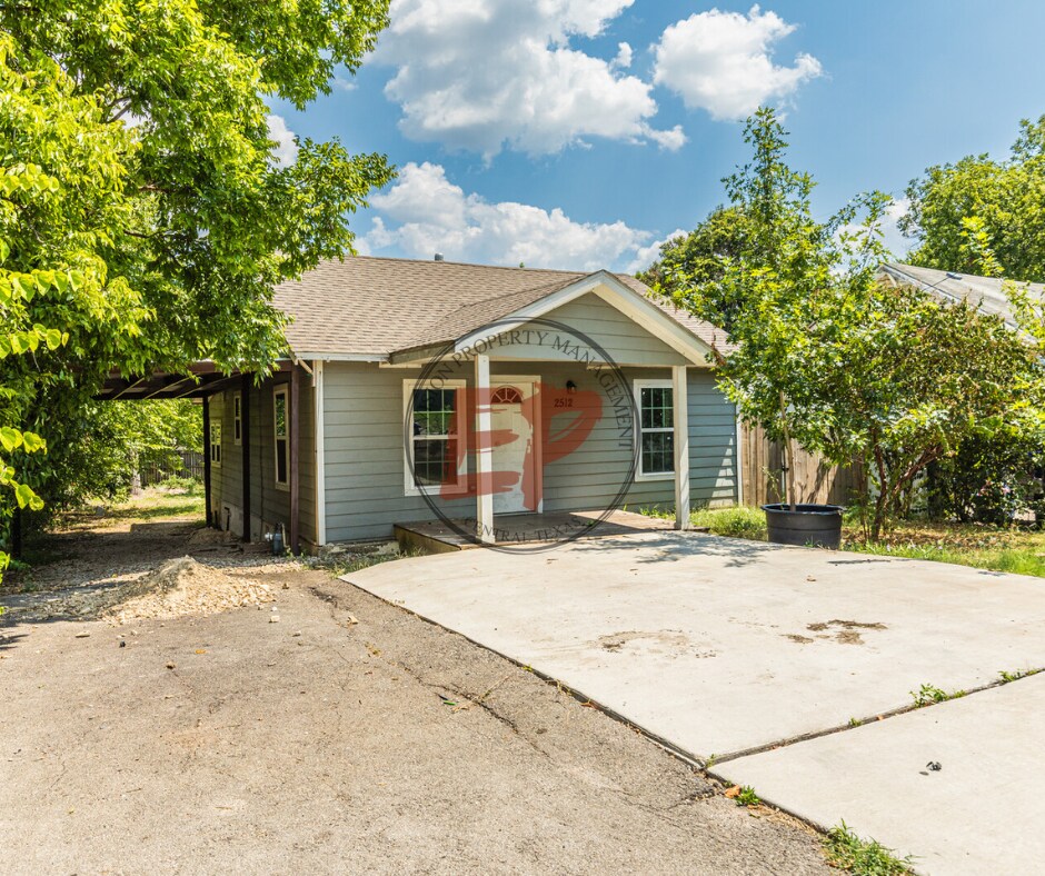 Primary Photo - 2512 Burnett Ave