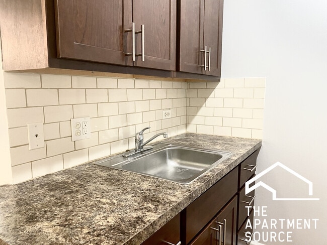 Foto del edificio - 4241 N Kenmore Ave