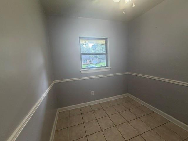 Building Photo - 2850 Exter Dr