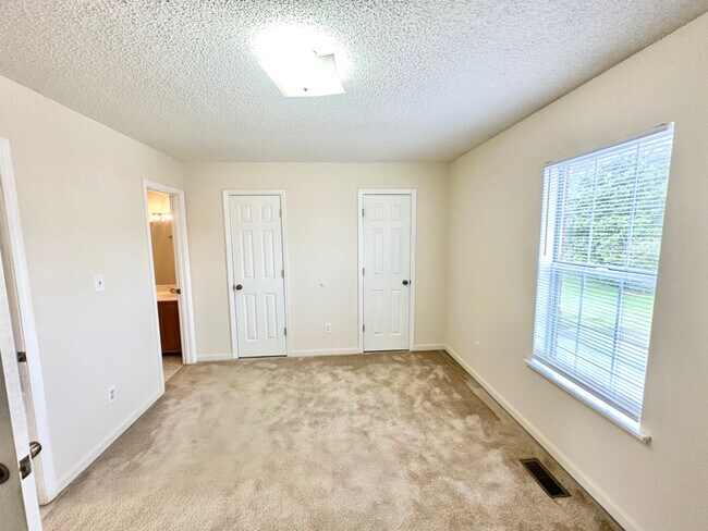 Foto del edificio - 801 Old Gray Station Rd