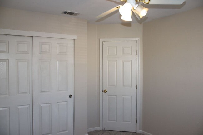 Building Photo - 7322 High Point Ln