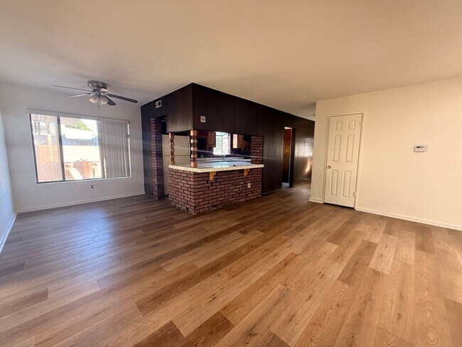 Foto del edificio - 3 bedroom 2 Bathroom Home in Colton