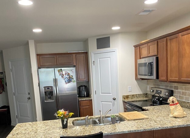 Foto del edificio - 513 Eastfair Dr