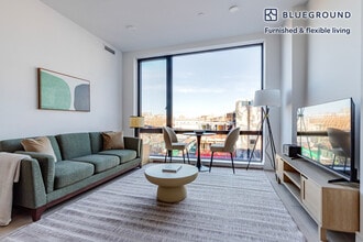 Building Photo - 139 Christopher Columbus Dr