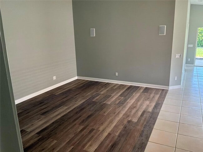 Building Photo - 5796 Ivrea Dr