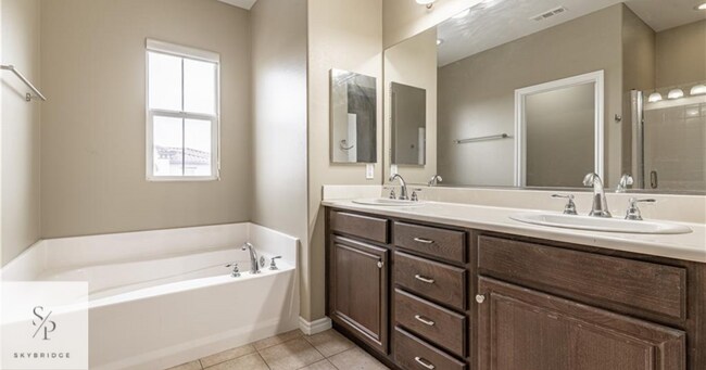 Building Photo - 11352 Renaissance Way