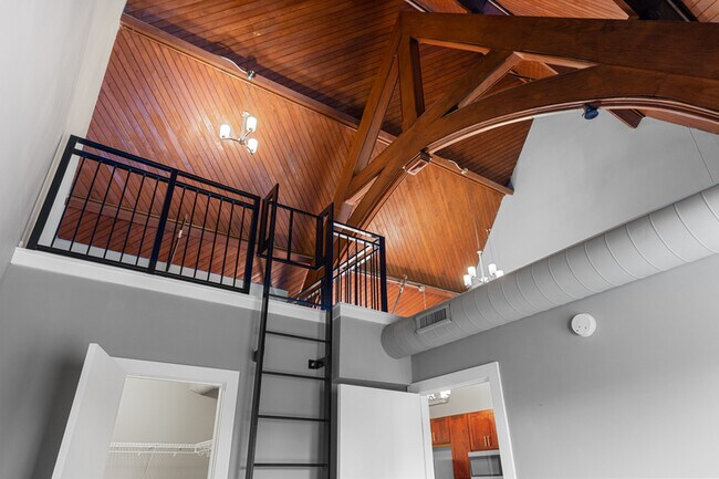 Building Photo - 4301 Olive St