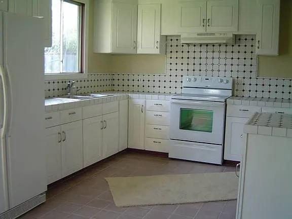 Foto del edificio - 427 Johnson Ave