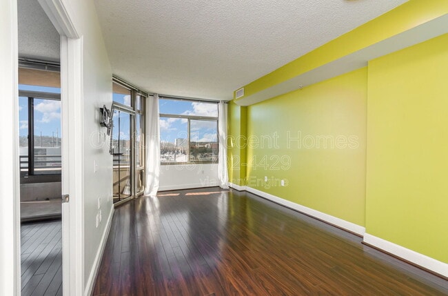 Foto del edificio - 3600 S Glebe Rd