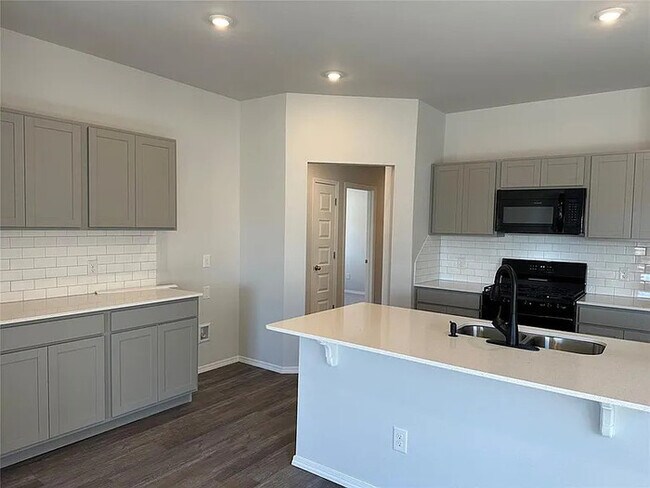 Foto del edificio - 1218 Guthrie Farms Blvd