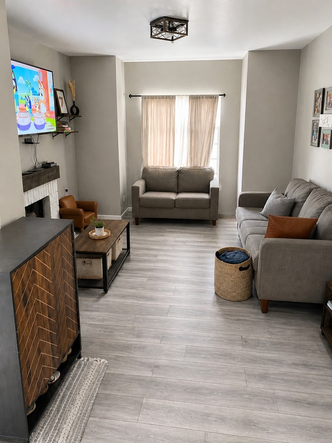 Building Photo - 8070 Haven View Dr